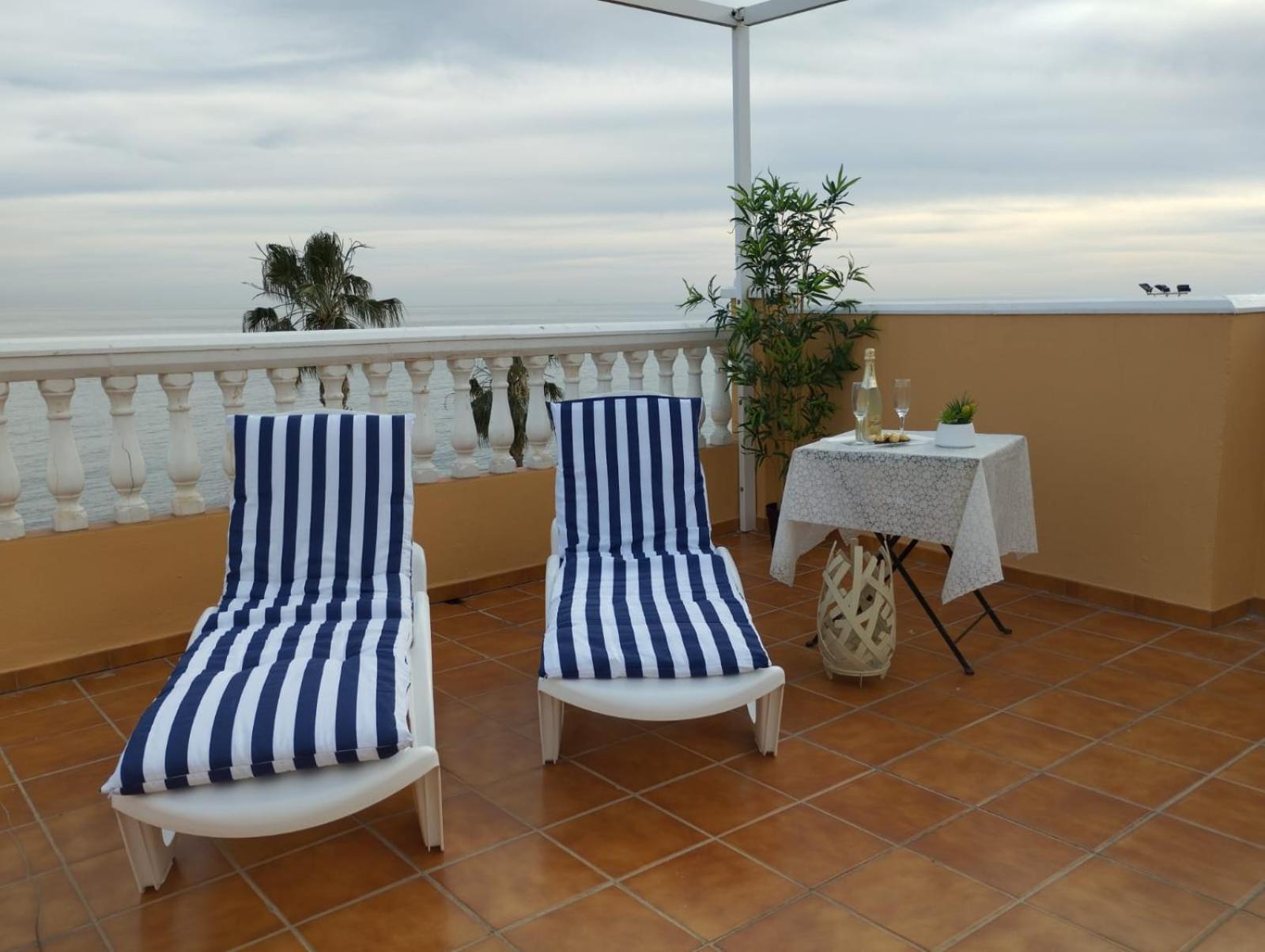 Apartamentos Playacala La Cala Del Moral Kültér fotó