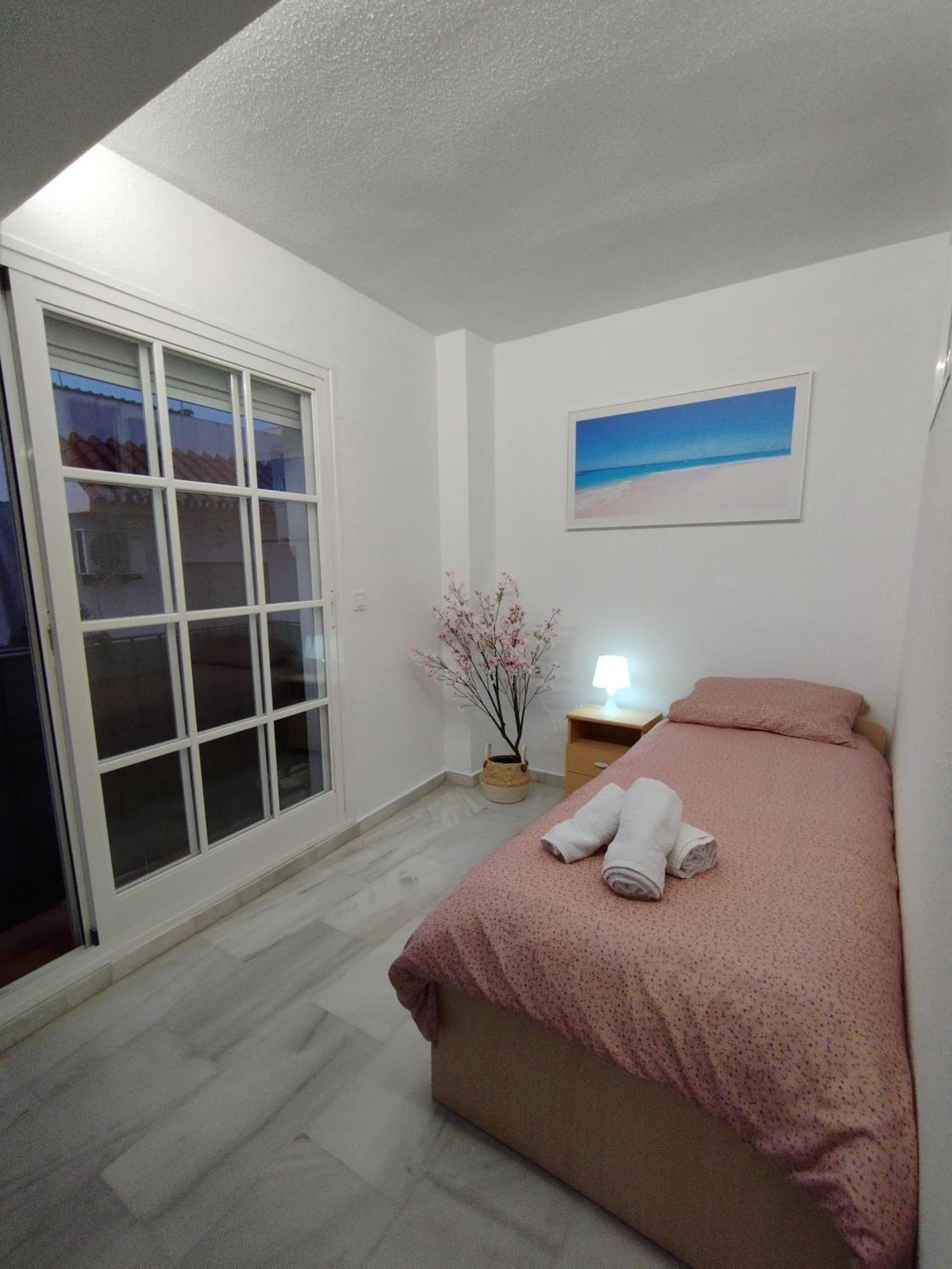 Apartamentos Playacala La Cala Del Moral Kültér fotó